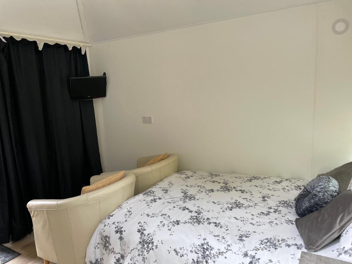 The Little Nest Beach Sole Use Accommodation Near To Bath Wick  Екстер'єр фото