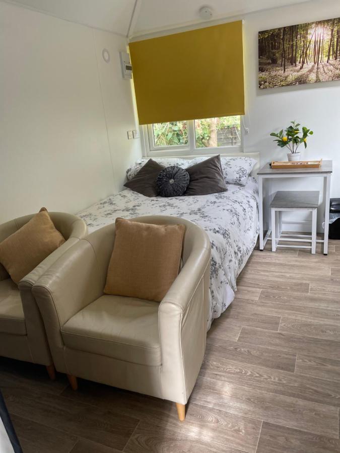 The Little Nest Beach Sole Use Accommodation Near To Bath Wick  Екстер'єр фото