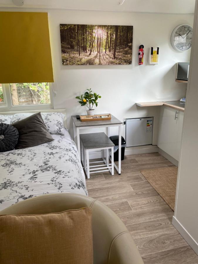 The Little Nest Beach Sole Use Accommodation Near To Bath Wick  Екстер'єр фото